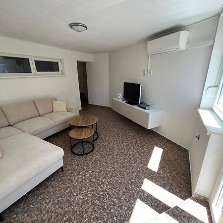 קריקווניצה Apartments Adria מראה חיצוני תמונה