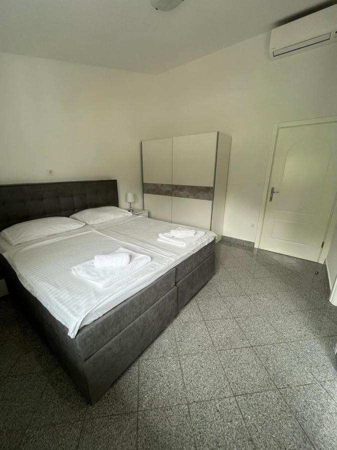 קריקווניצה Apartments Adria מראה חיצוני תמונה