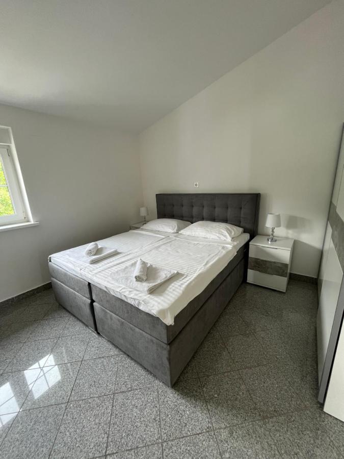קריקווניצה Apartments Adria מראה חיצוני תמונה