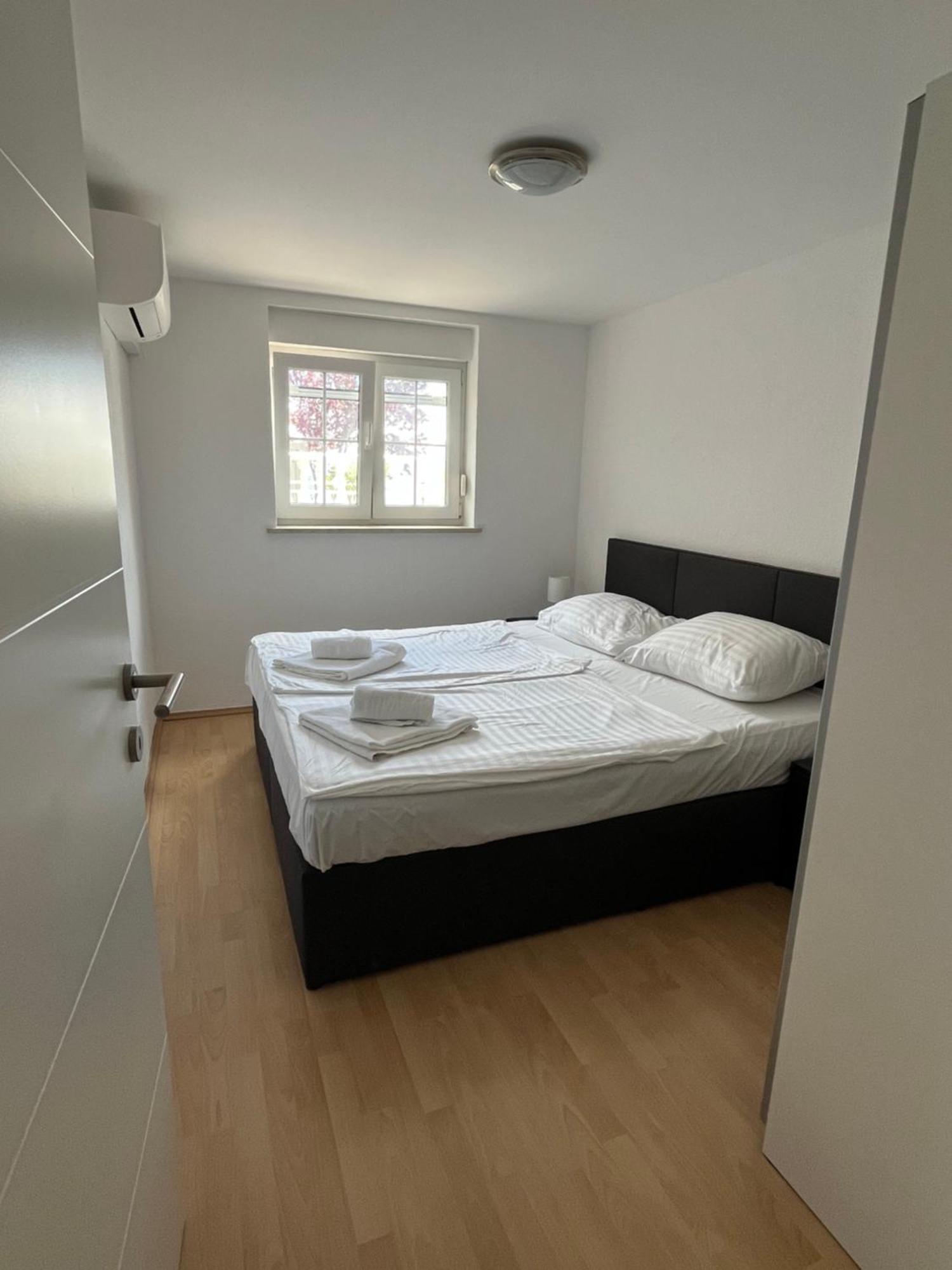 קריקווניצה Apartments Adria מראה חיצוני תמונה