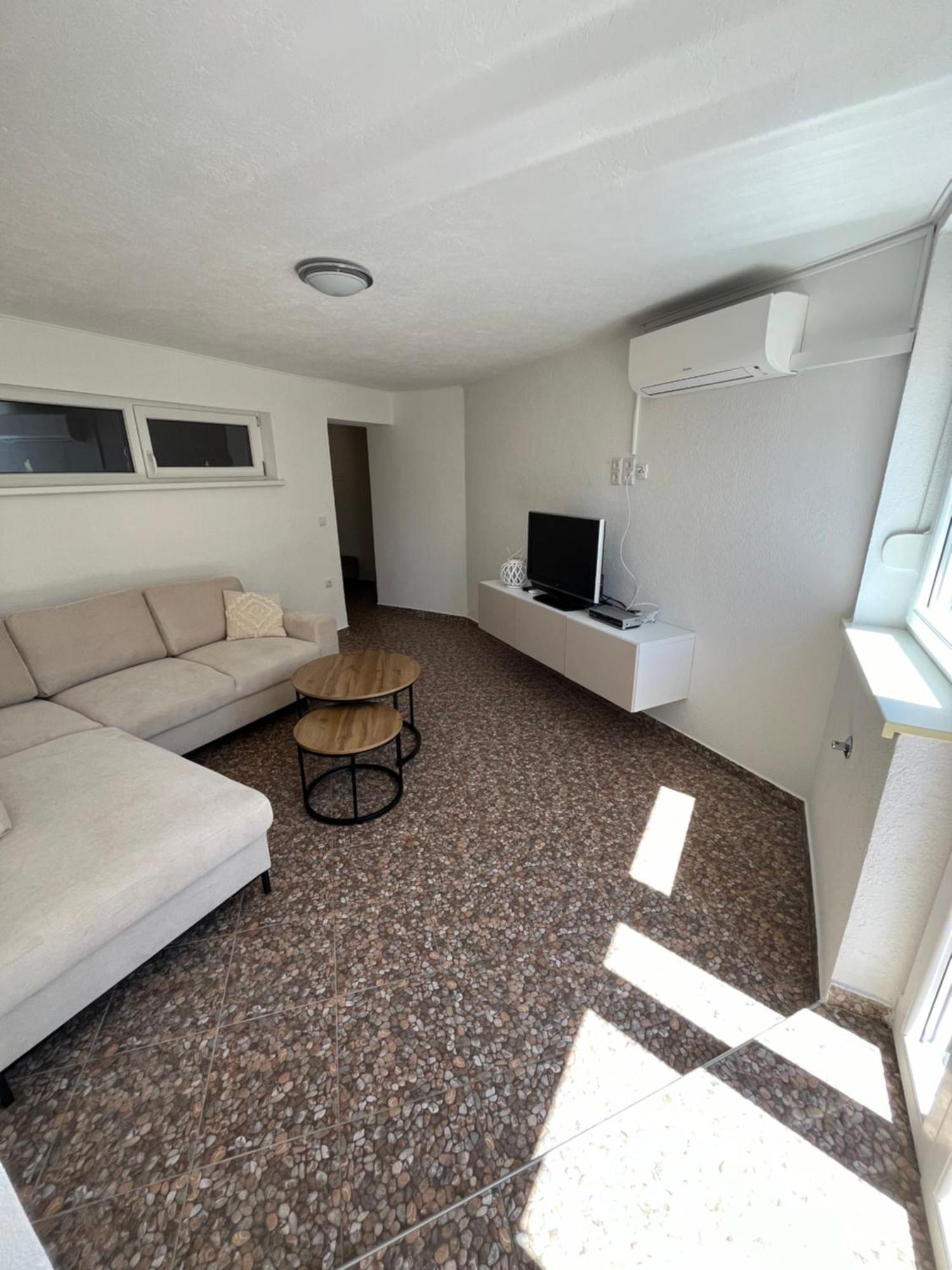 קריקווניצה Apartments Adria מראה חיצוני תמונה