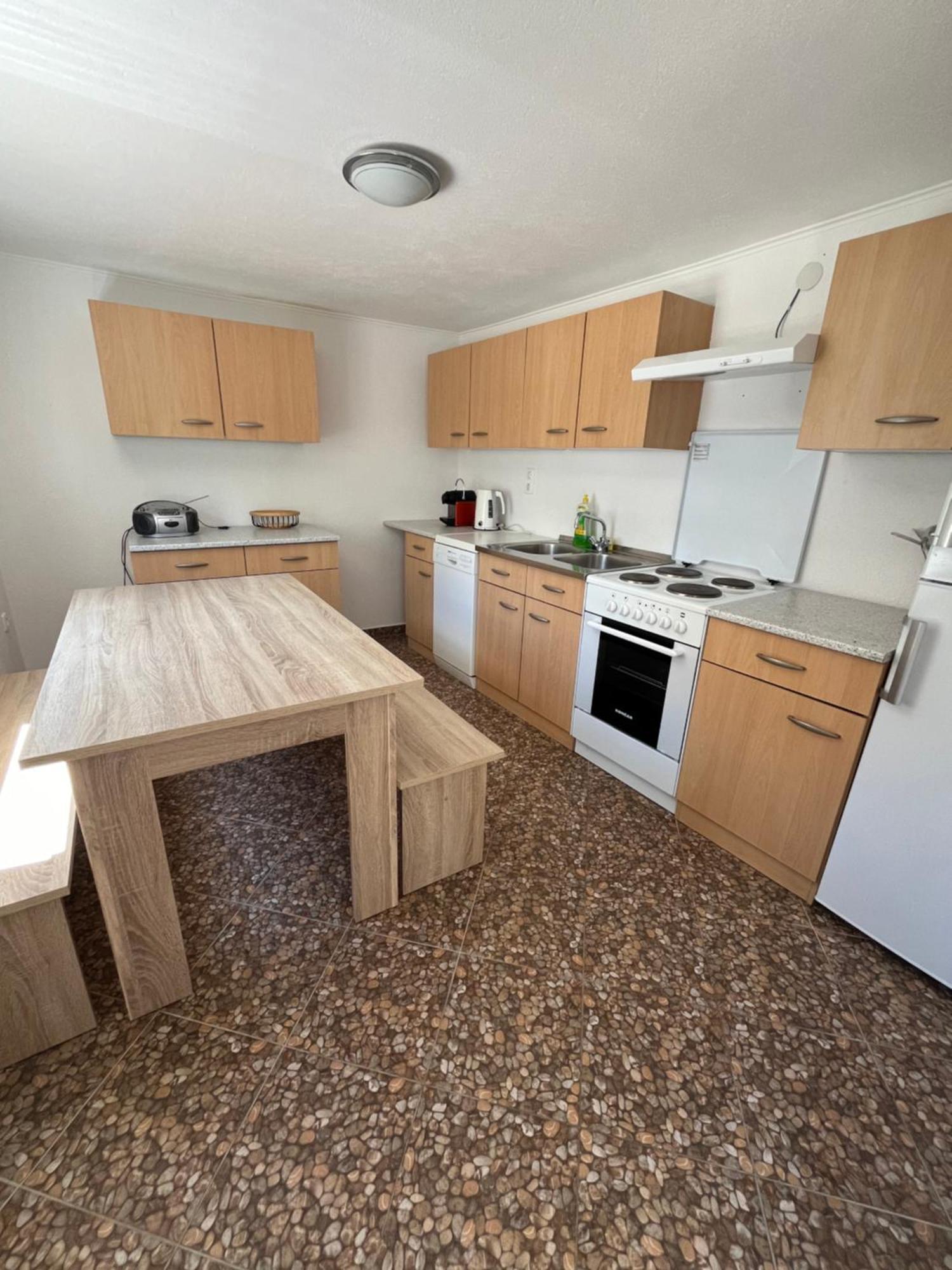 קריקווניצה Apartments Adria מראה חיצוני תמונה
