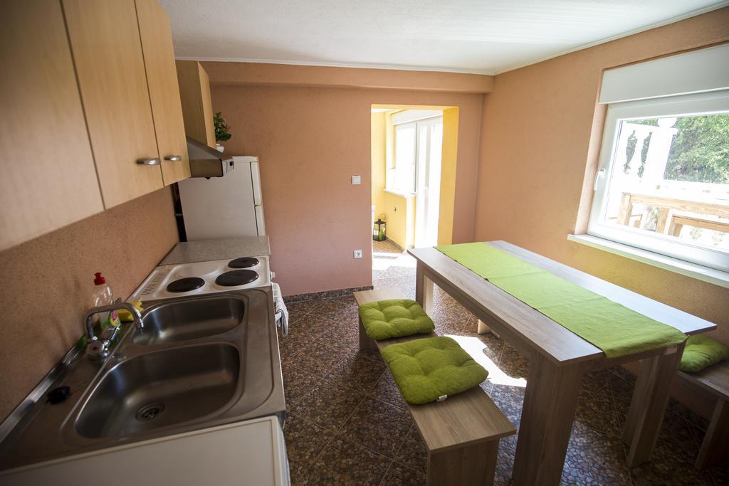 קריקווניצה Apartments Adria מראה חיצוני תמונה