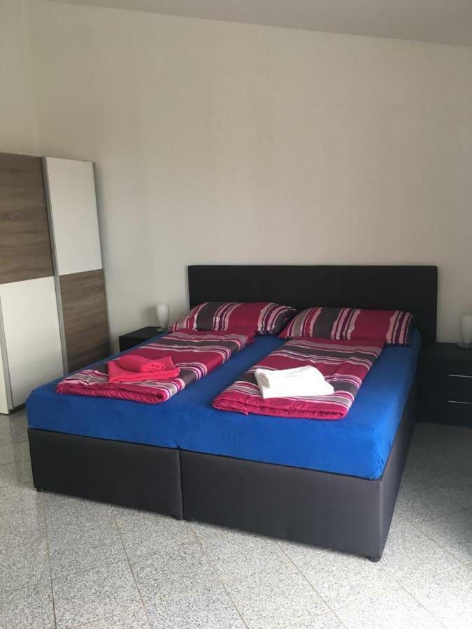 קריקווניצה Apartments Adria מראה חיצוני תמונה